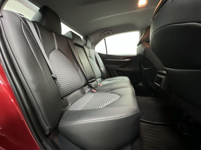 2022 Toyota Camry SE photo 24