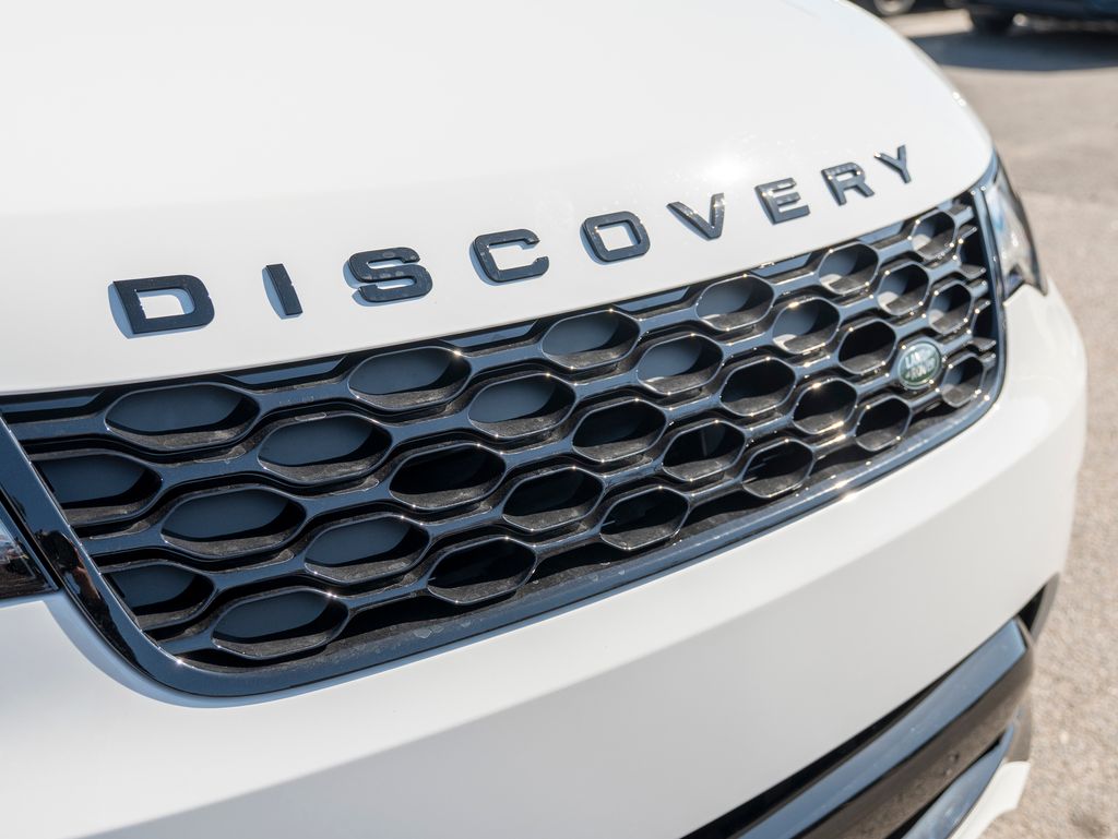 2025 Land Rover Discovery SE photo 11