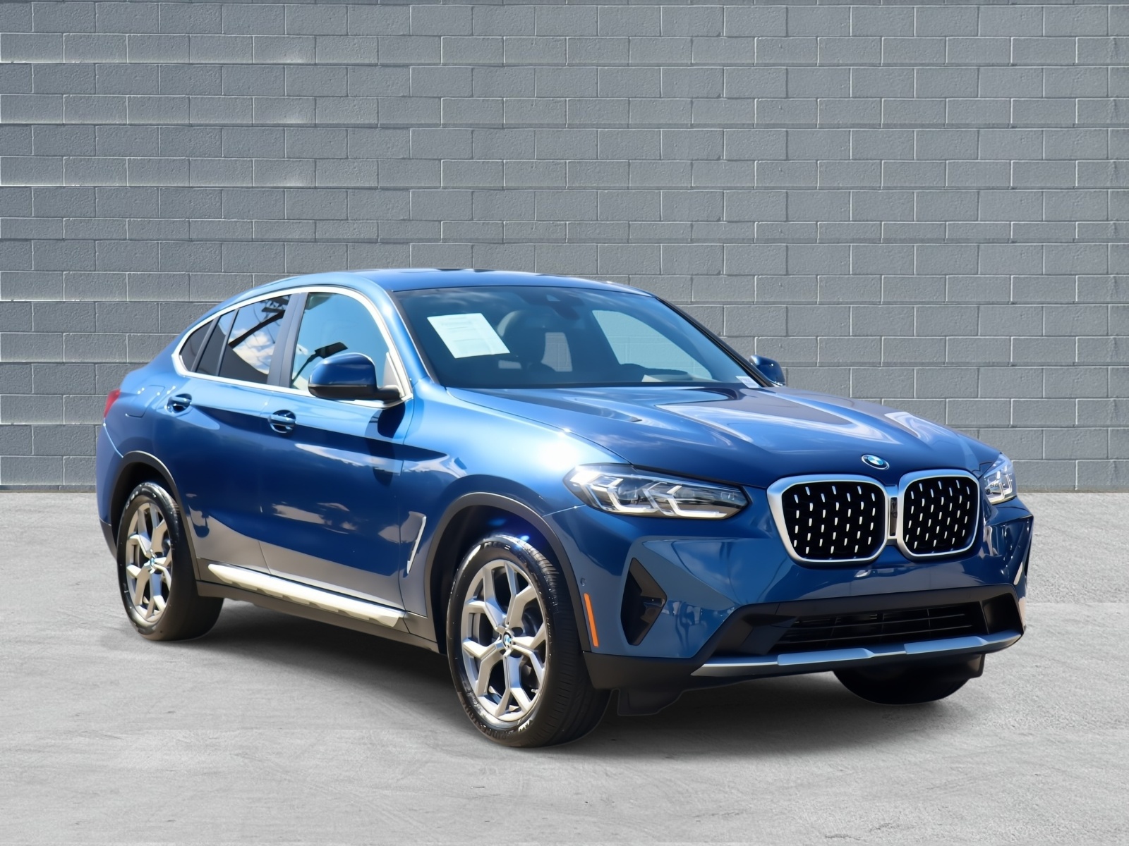 2024 BMW X4 30i's photo