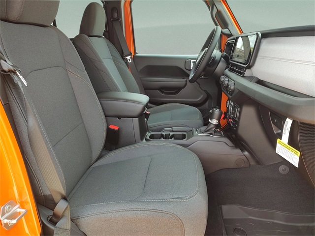 2025 Jeep Wrangler photo 28