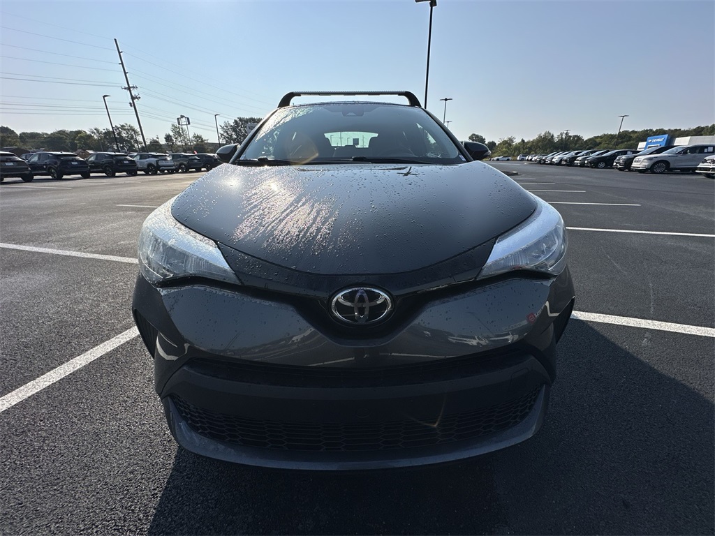 2021 Toyota C-HR LE photo 24
