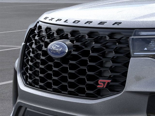 2025 Ford Explorer ST photo 14