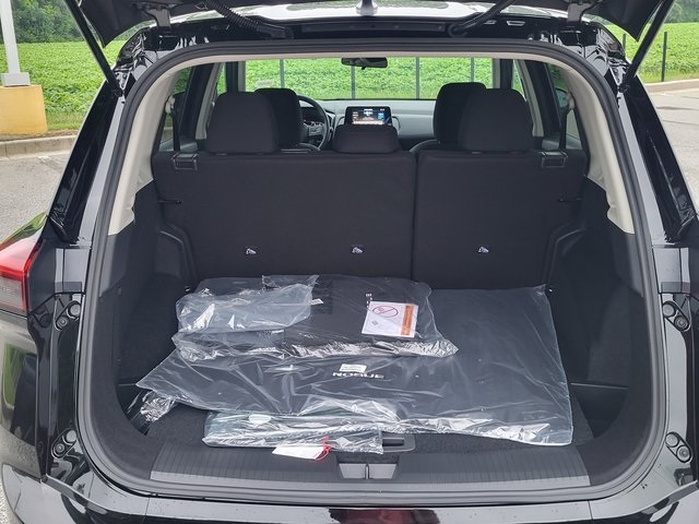 2026 Nissan Rogue S photo 3