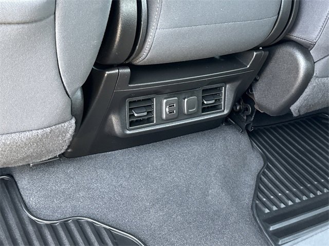 2022 Chevrolet Silverado LT photo 11