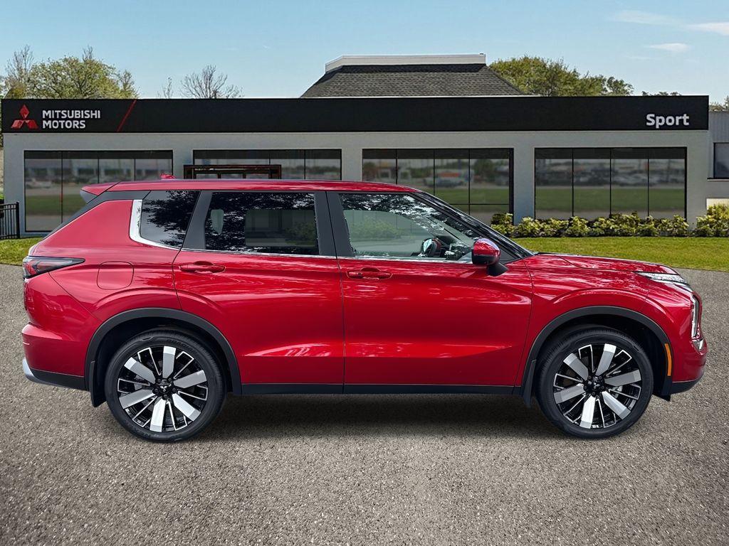 2025 Mitsubishi Outlander SE Ralliart photo 2