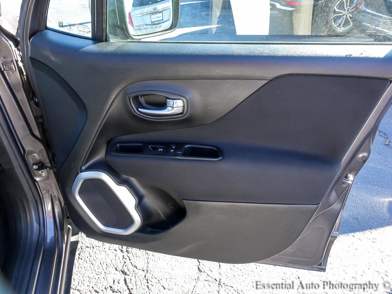 2018 JEEP RENEGADE - Image 20