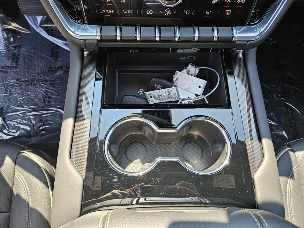 2025 Gmc Yukon XL photo 19