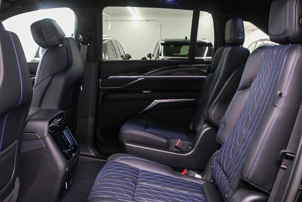 2026 Cadillac Escalade IQ Luxury photo 12