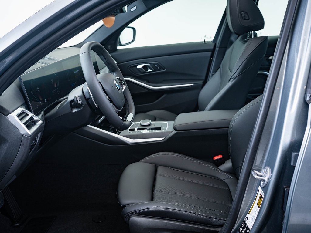 2025 Bmw 330i xDrive Sedan photo 4