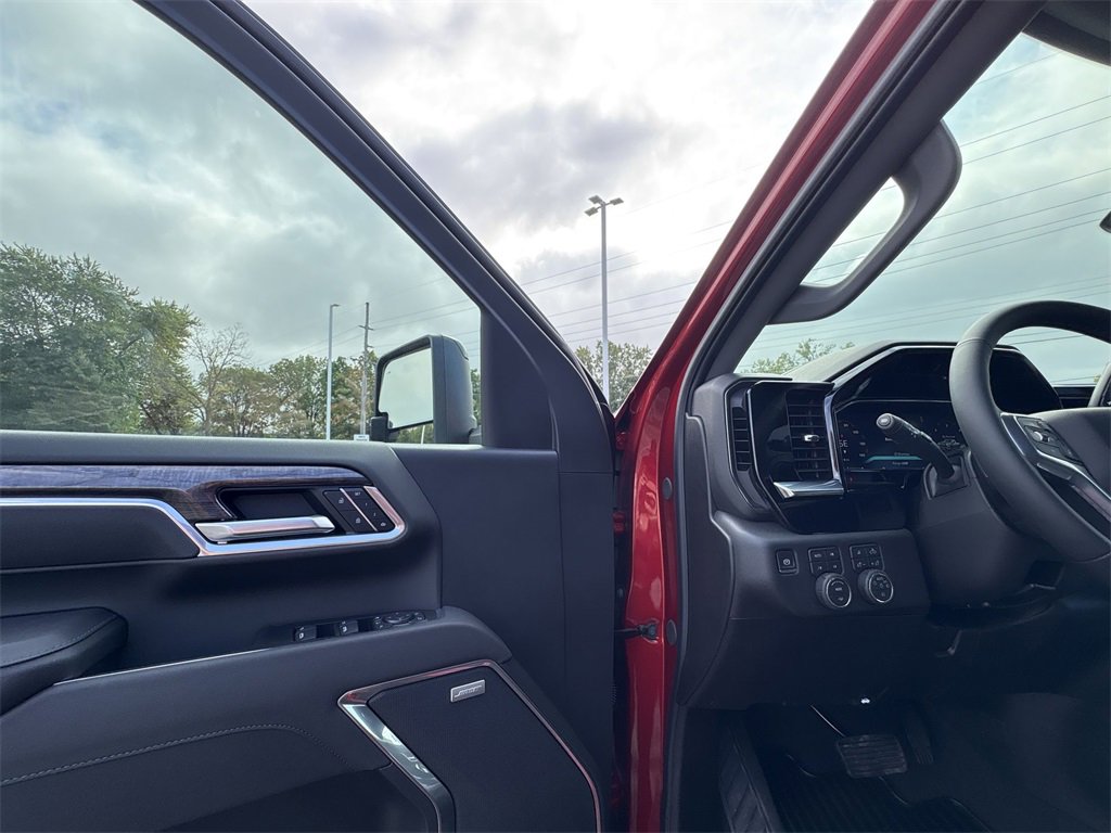 2026 Chevrolet Silverado 2500HD LTZ photo 14