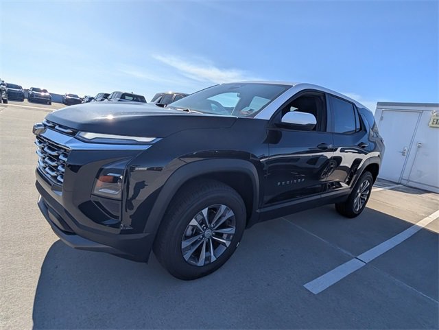 2026 Chevrolet Equinox LT photo 4