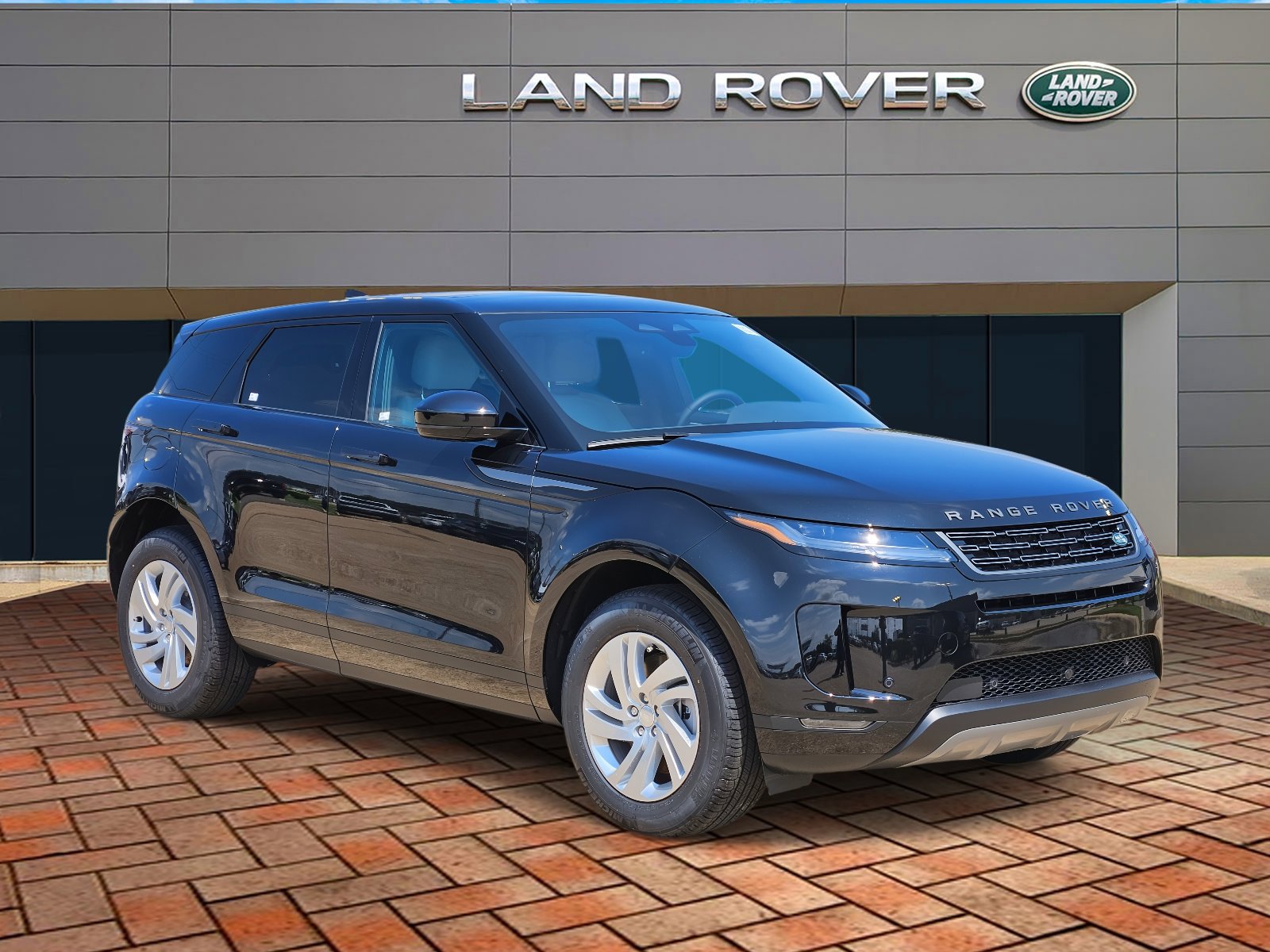 2026 Land Rover Range Rover Evoque S photo 4