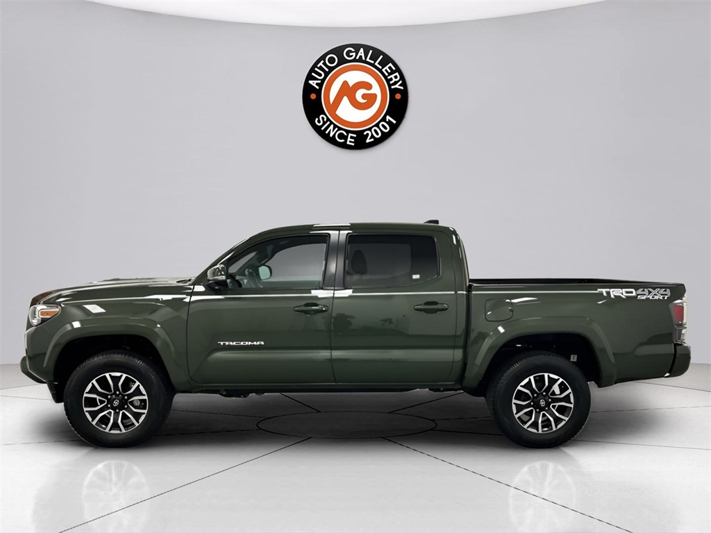 2021 Toyota Tacoma TRD Sport photo 3