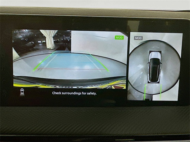 2025 Nissan Kicks SR photo 13