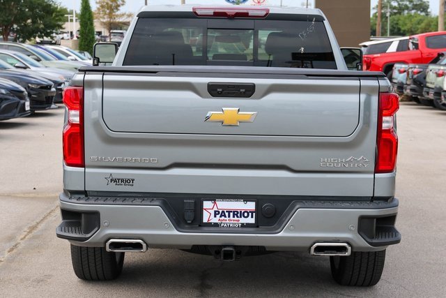 2024 Chevrolet Silverado 1500 High Country photo 4