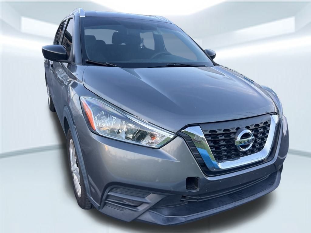 2019 Nissan Kicks S photo 2