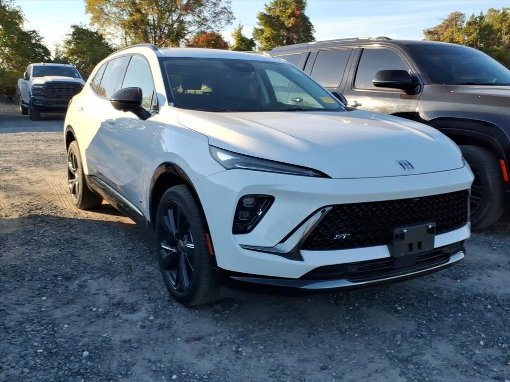 2025 Buick Envision Sport Touring photo 4