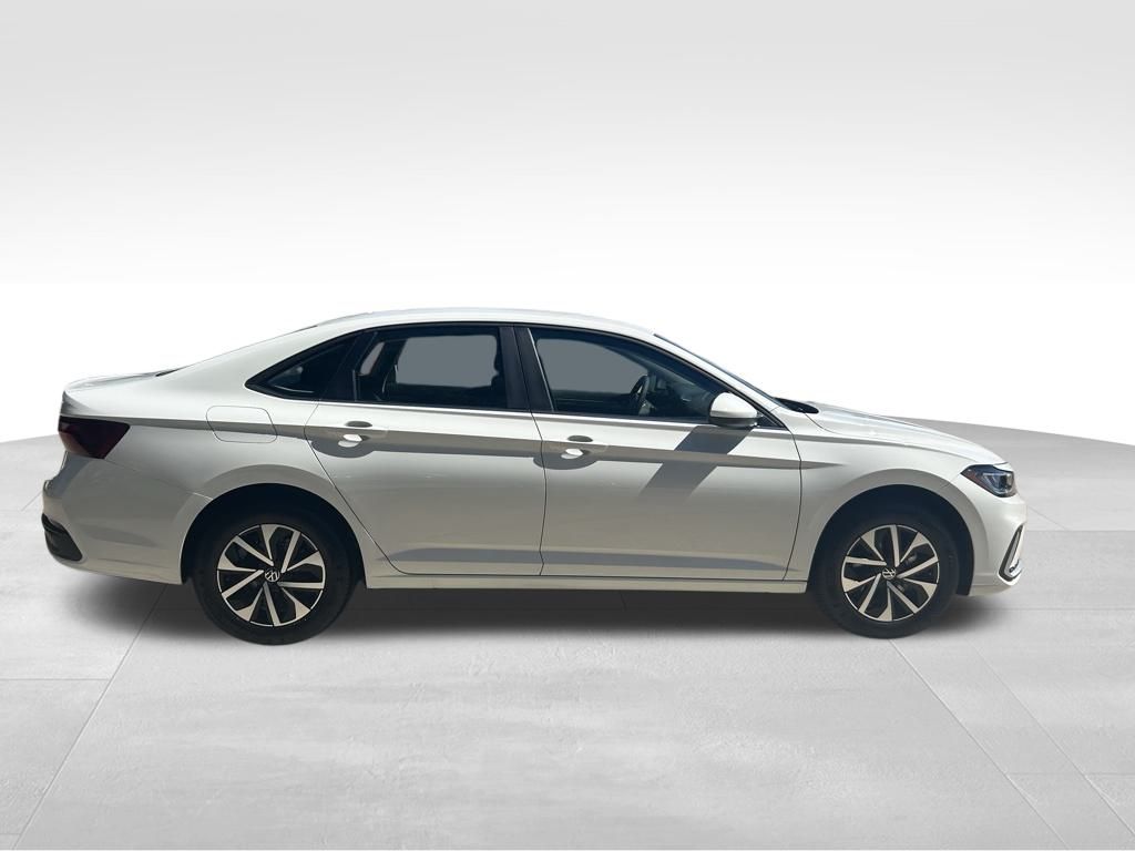 2026 Volkswagen Jetta 1.5T S photo 3