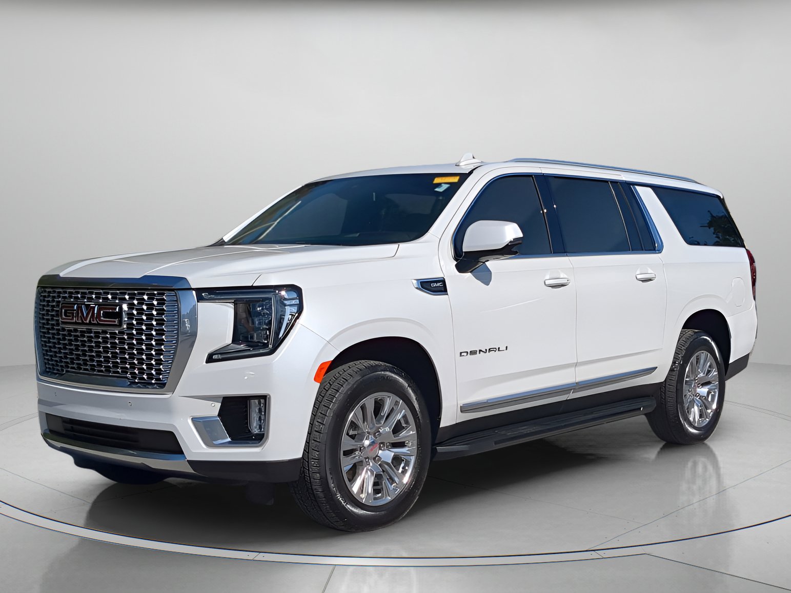2024 GMC Yukon XL Denali's photo