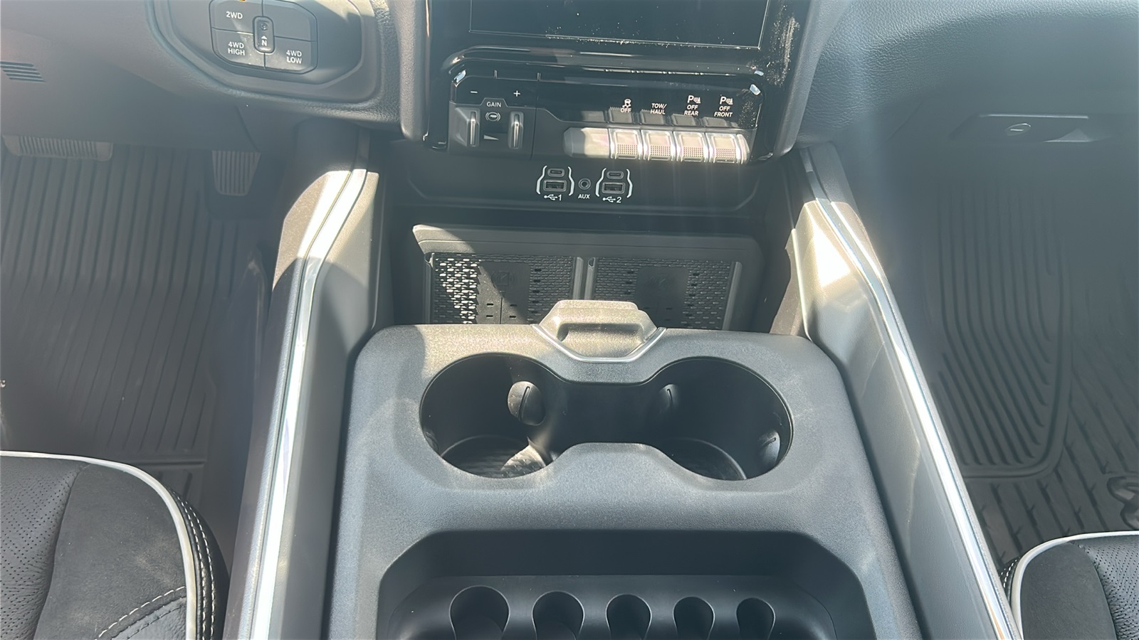 2025 Ram 2500 Laramie photo 25
