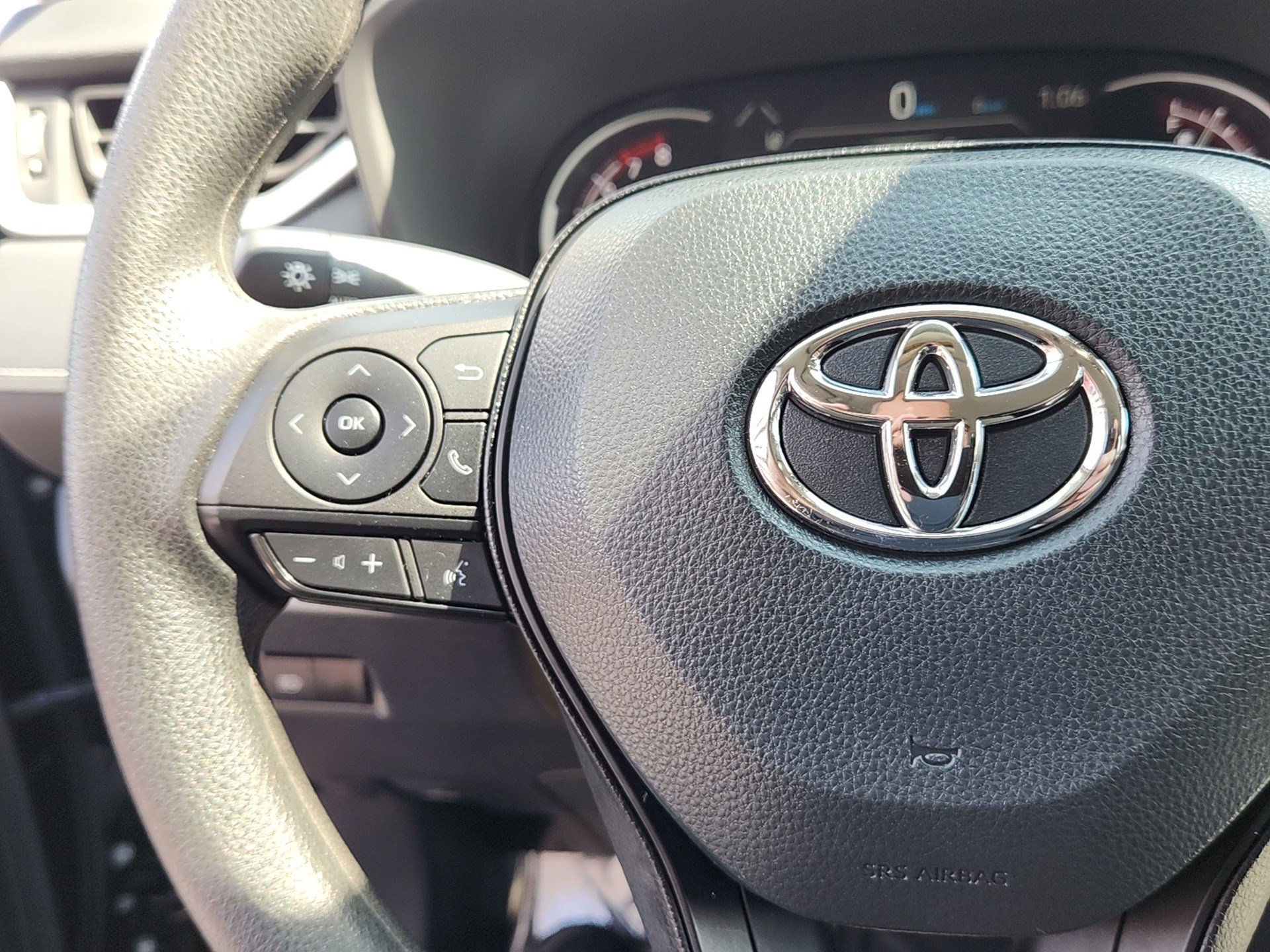 2025 Toyota RAV4 XLE photo 15