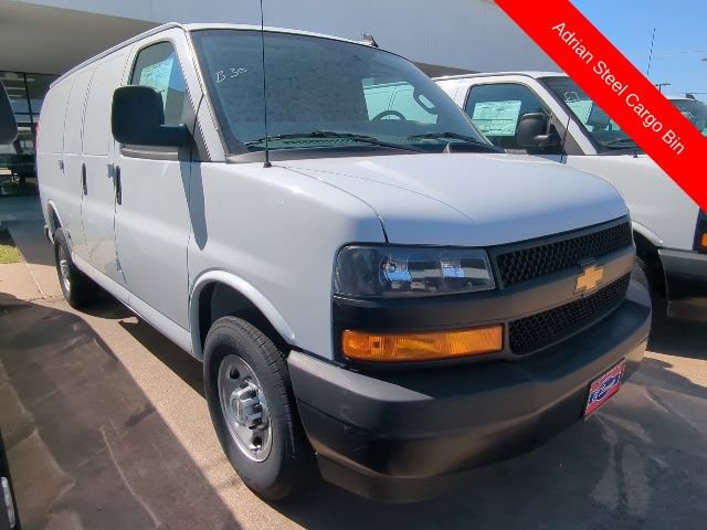 2025 Chevrolet Express Cargo Work Van's photo