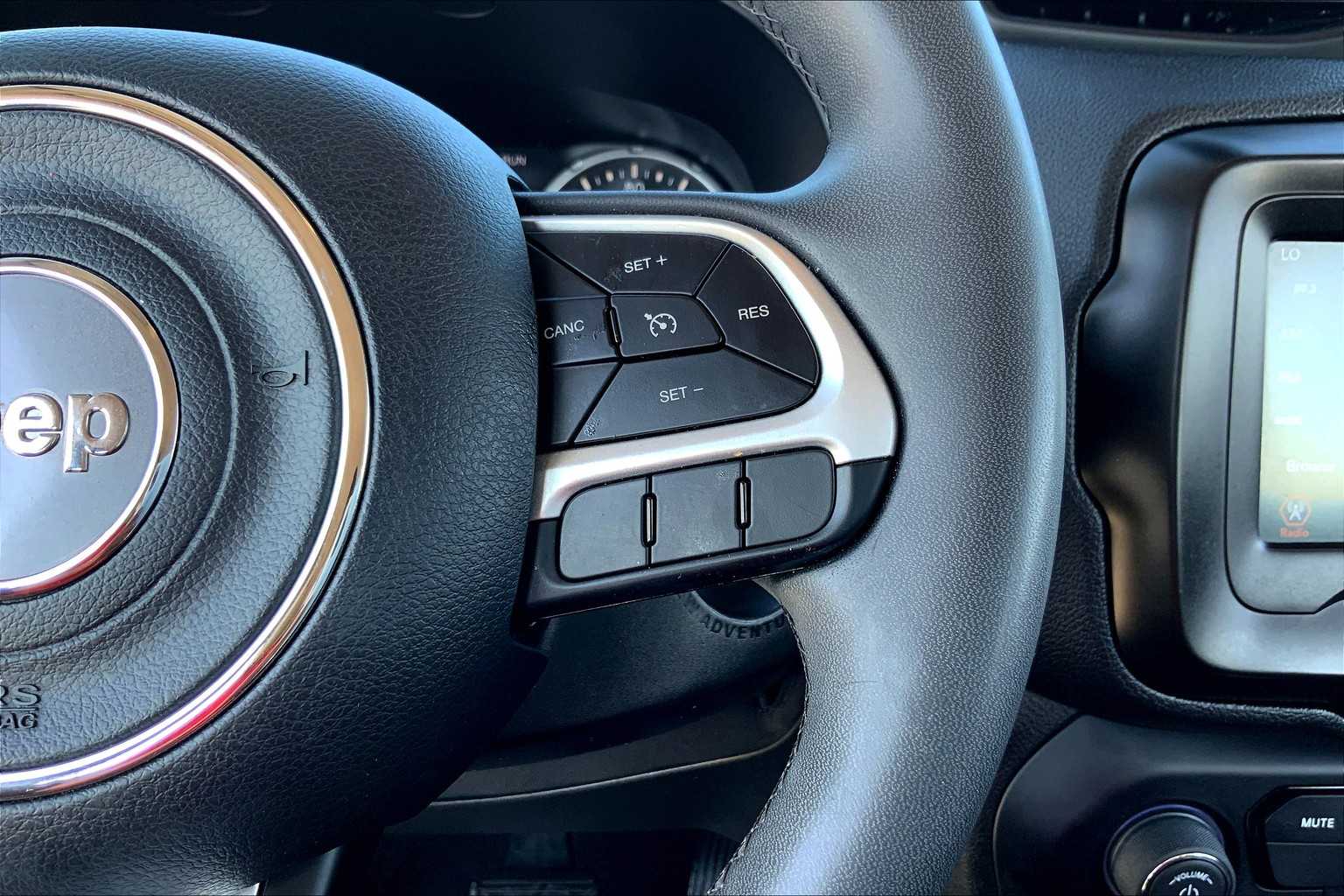 2021 Jeep Renegade Latitude photo 22