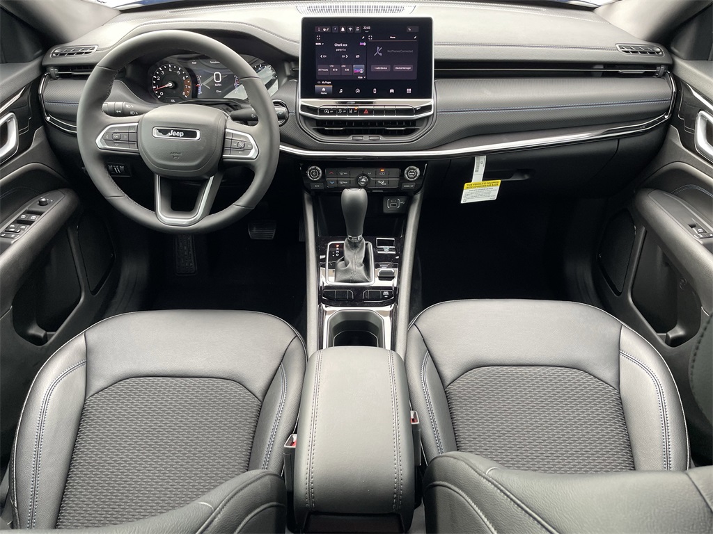 2025 Jeep Compass Latitude photo 14