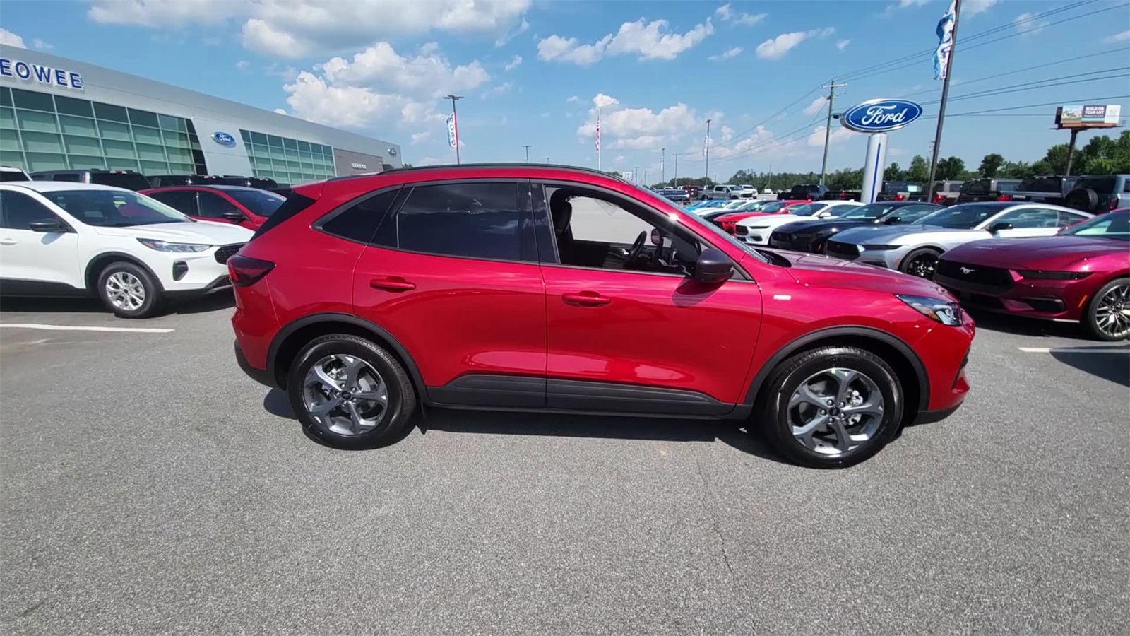 2025 Ford Escape ST-Line photo 6