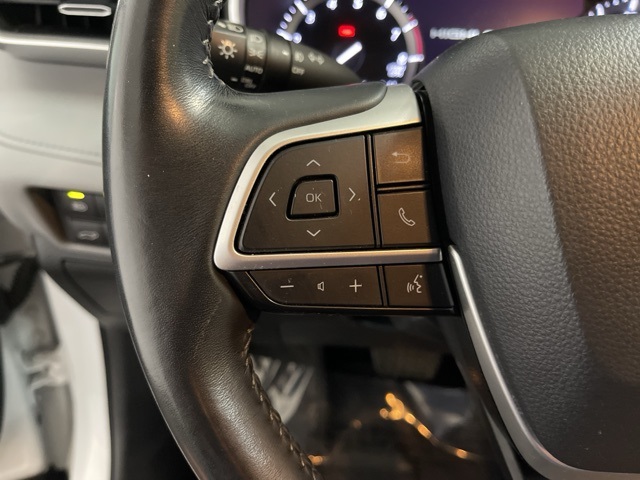2022 Toyota Highlander XLE photo 26