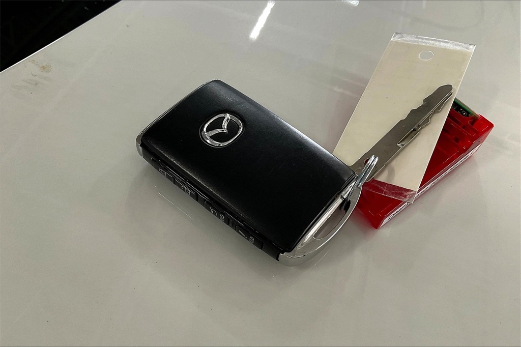 2023 MAZDA CX-5 - Image 10