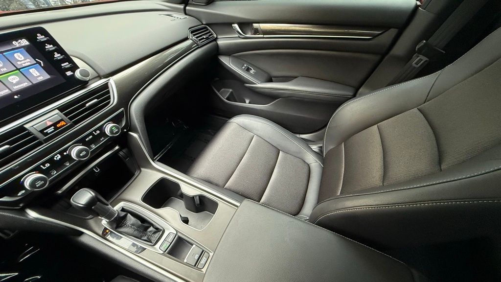 2019 Honda Accord Sport photo 28