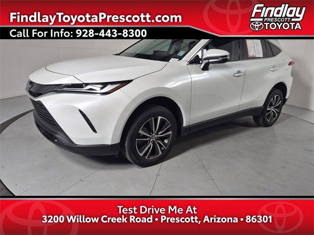 2023 Toyota Venza LE's photo