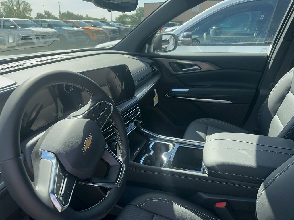 2026 Chevrolet Traverse photo 7