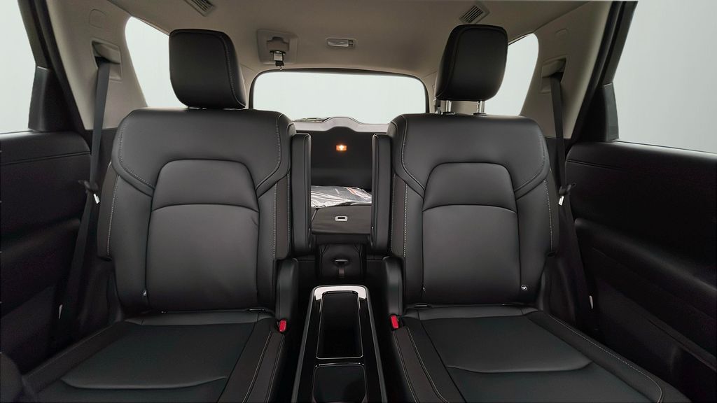 2025 Nissan Pathfinder SL photo 14