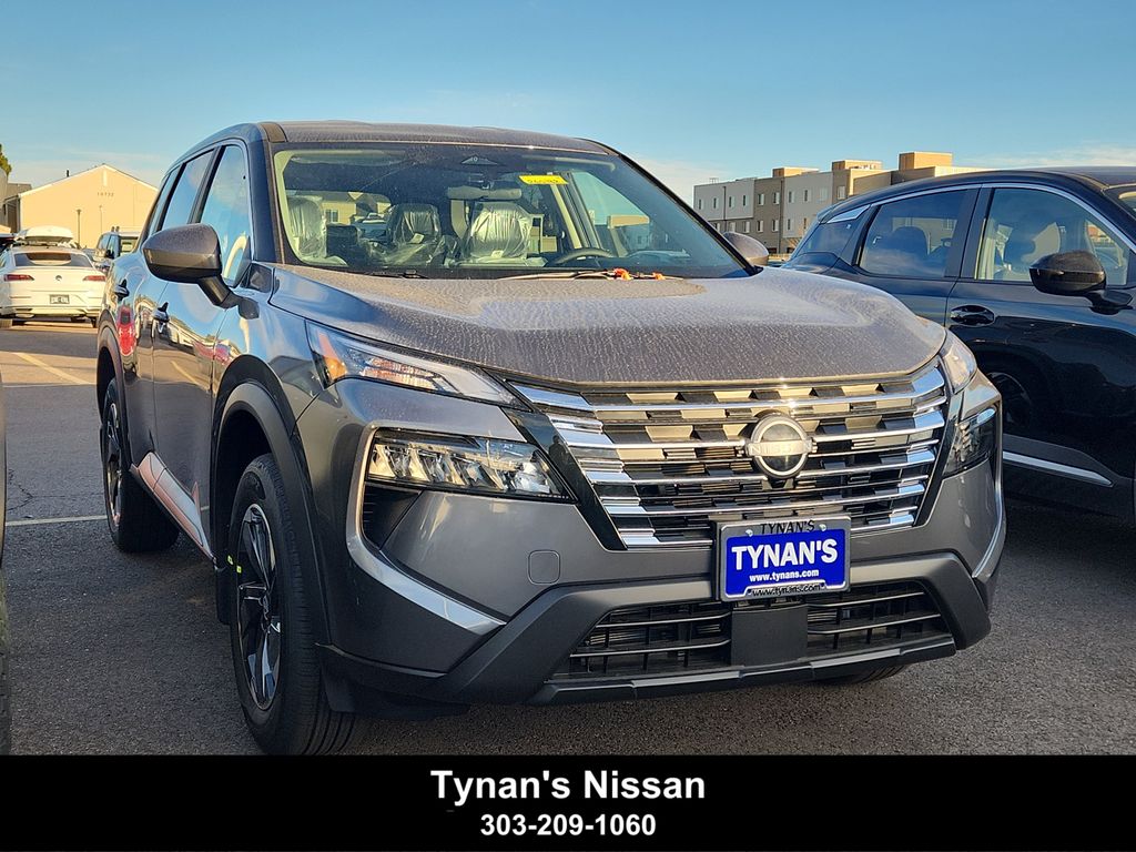 2026 Nissan Rogue SV's photo