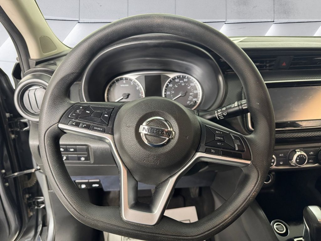 2021 Nissan Kicks S photo 9