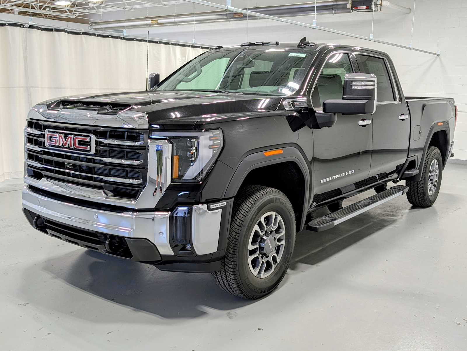 2026 GMC Sierra 2500HD SLT's photo