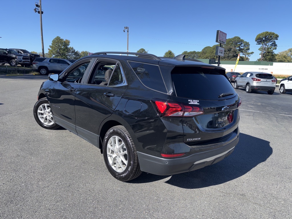 2023 Chevrolet Equinox LT photo 3