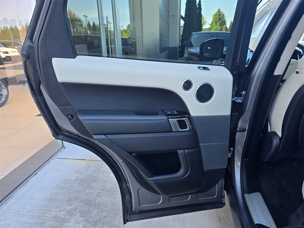 2021 Land Rover Range Rover Sport HSE Silver Edition photo 21