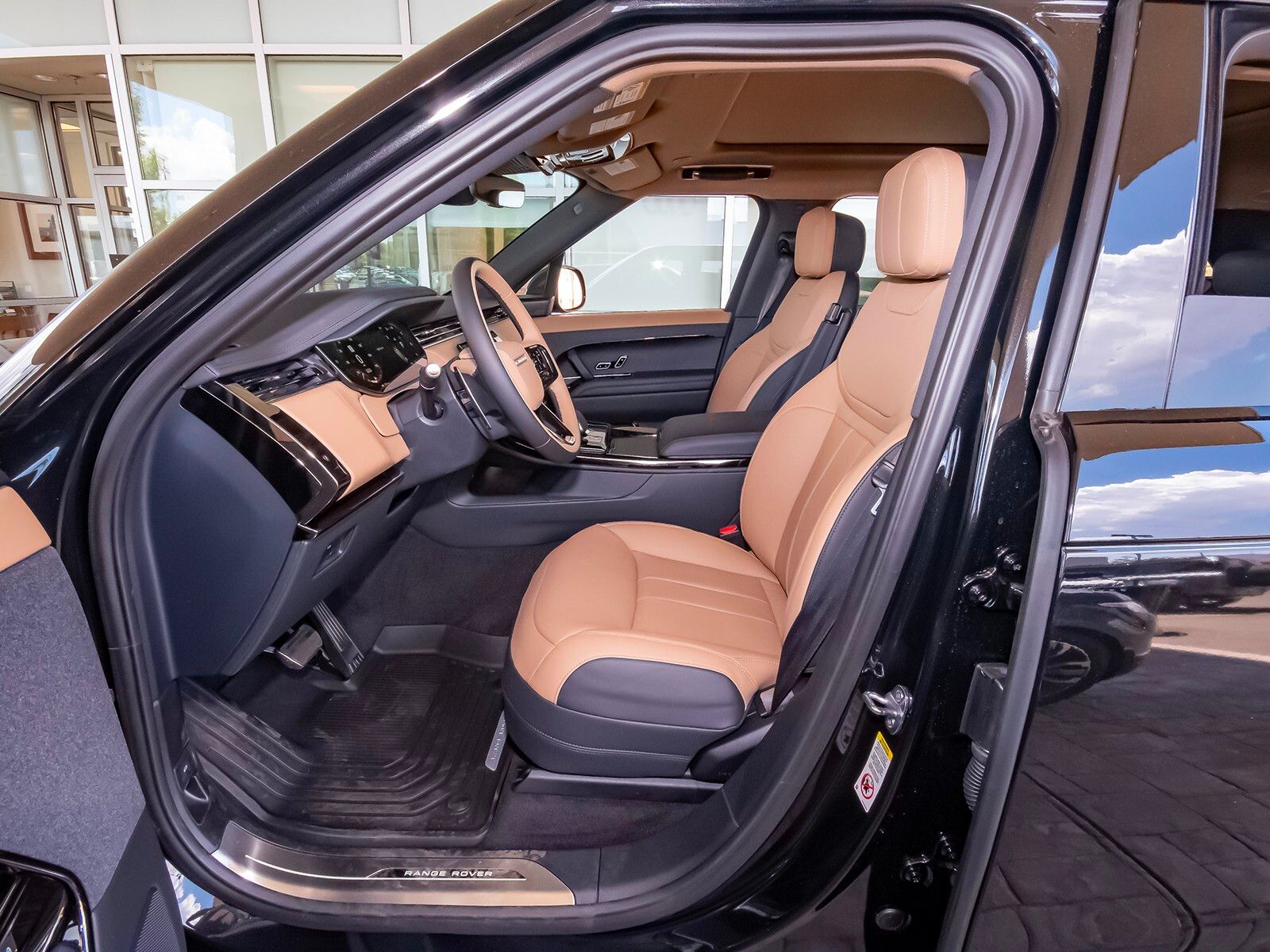 2025 Land Rover Range Rover Sport SE photo 32