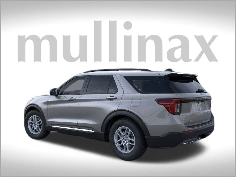 2025 Ford Explorer photo 4