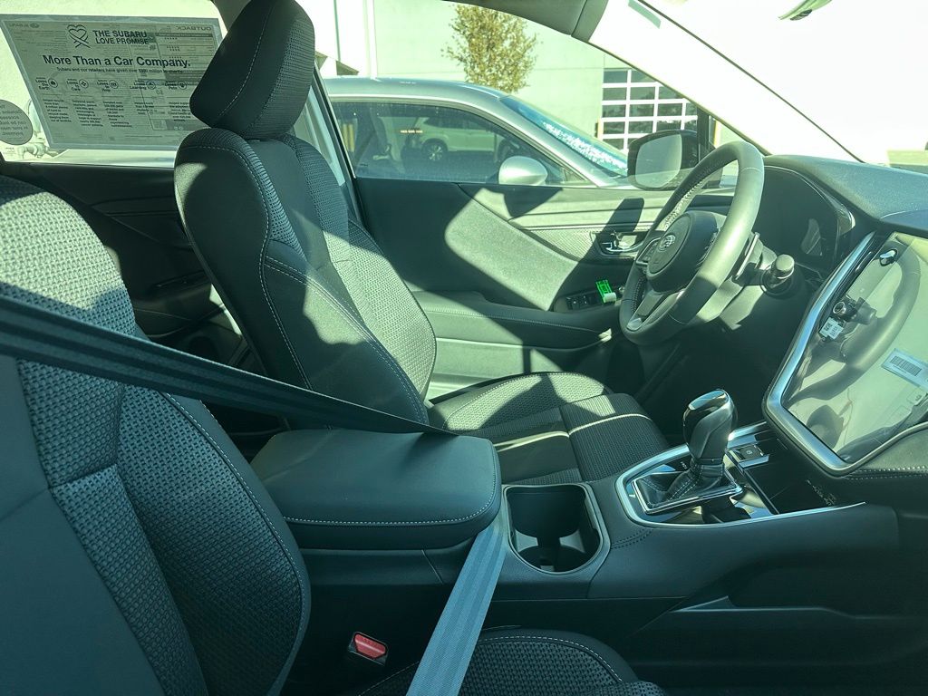 2025 Subaru Outback Limited photo 8