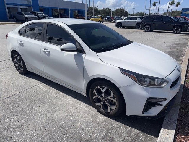 2019 Kia Forte LXS photo 2