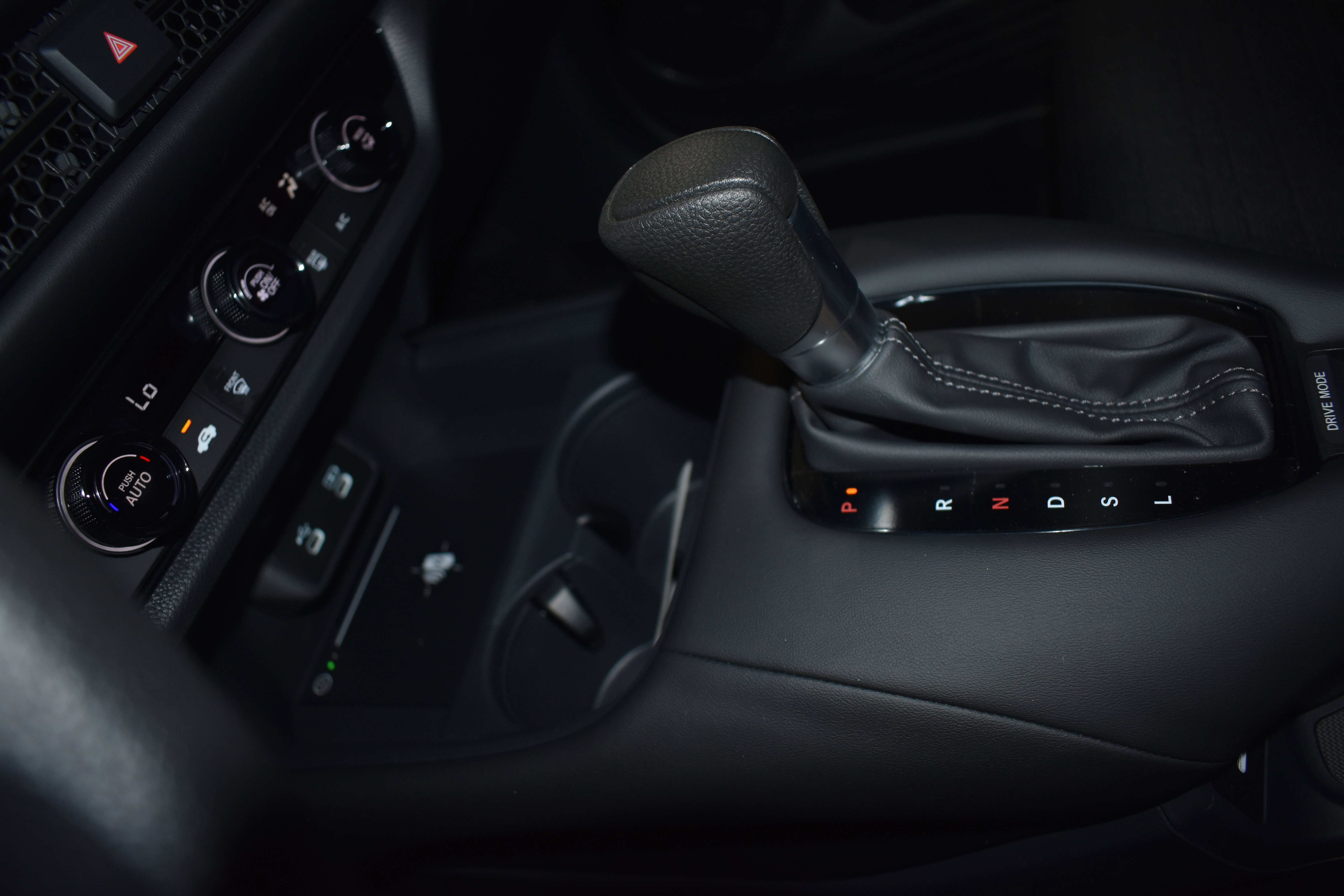 2026 Honda HR-V LX photo 10
