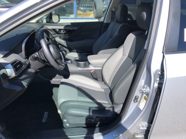 2025 Subaru Outback Onyx Edition photo 9