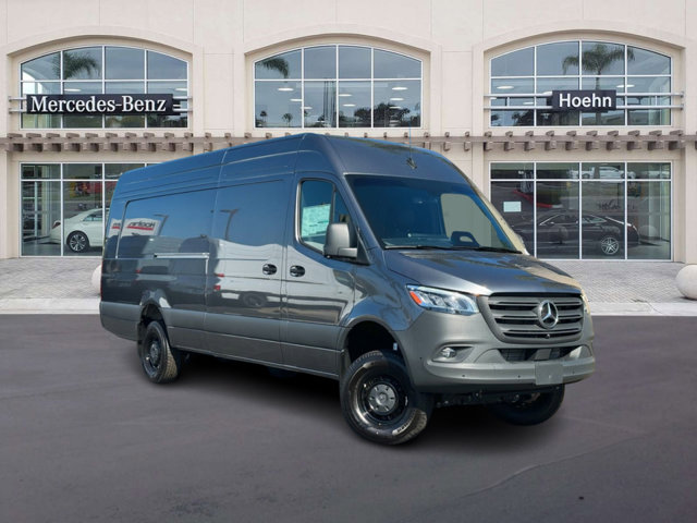 2025 Mercedes-Benz Sprinter Cargo Van Base's photo
