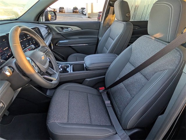 2026 Chevrolet Traverse photo 3