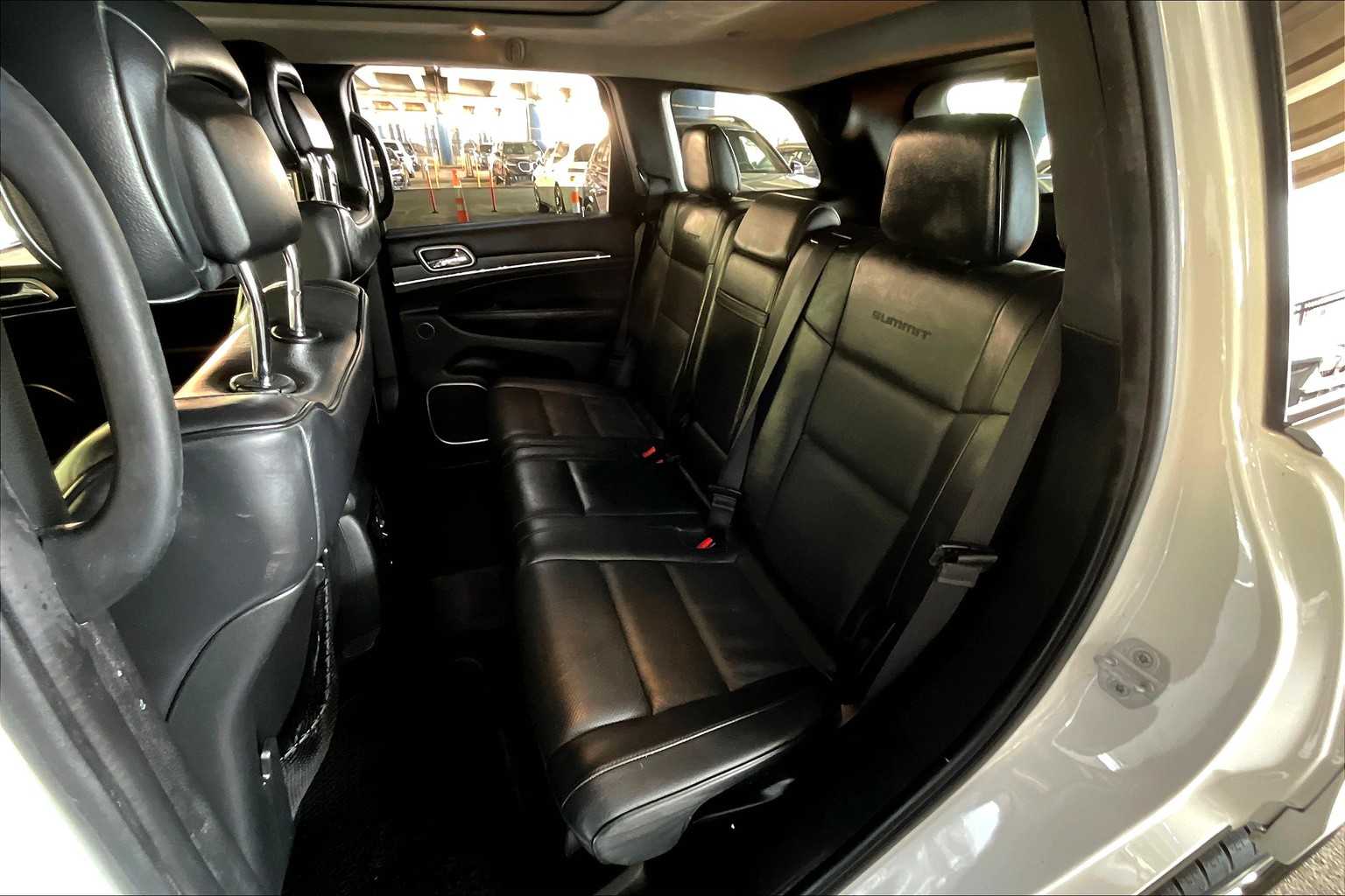 2017 Jeep Grand Cherokee Summit photo 18