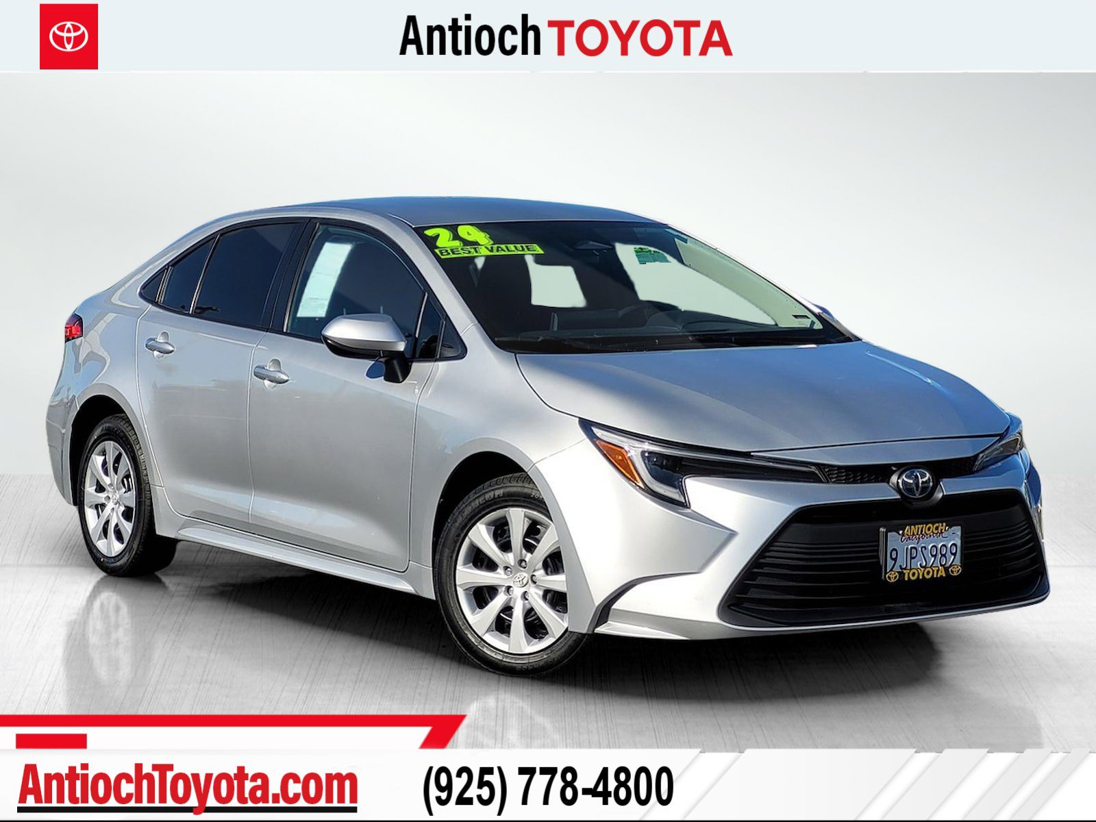 2024 Toyota Corolla LE's photo